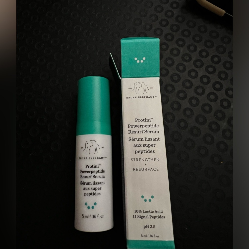 Drunk Elephant Protinj Powerpeptide Resurf Serum